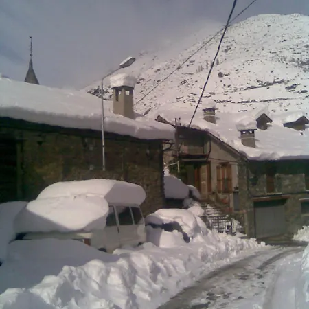 Casa Coix Escas